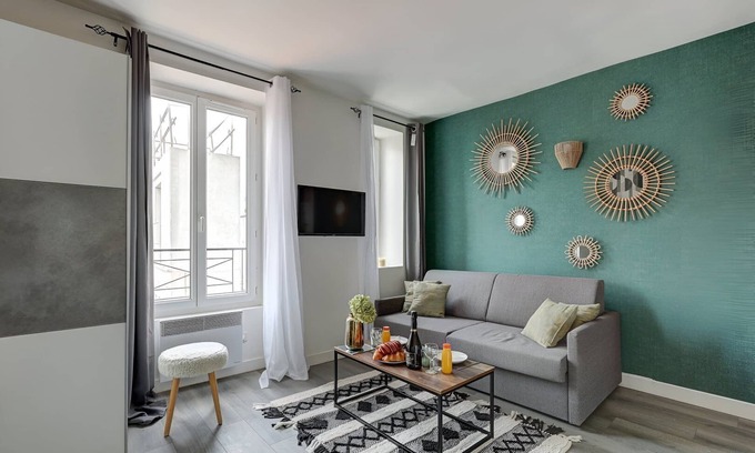 Python Duvernois Apartment | TBS 203 - Elegant and charming studio