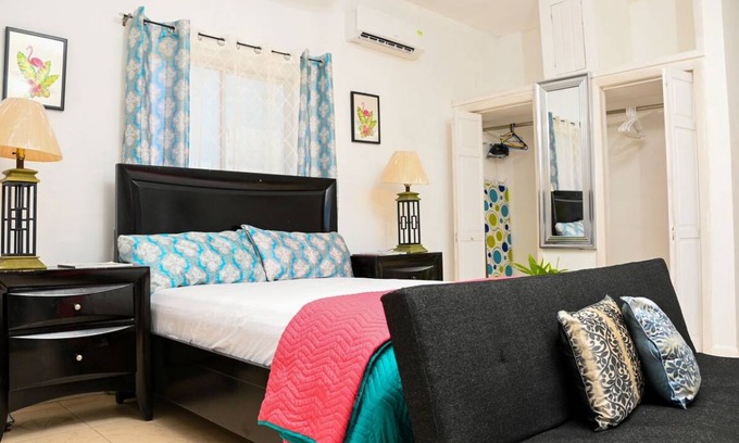 Discovery Bay Resort | Private room ∙ 2 guests