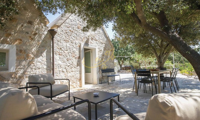 Impalata Villa | TD Trullo Morena Charming Trullo,Stunning Sunsets