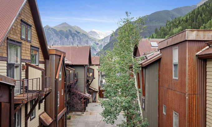 Telluride Apartment | Telluride Resort View at Double Diamond, Ski-in/out, mountain views and hot tub!