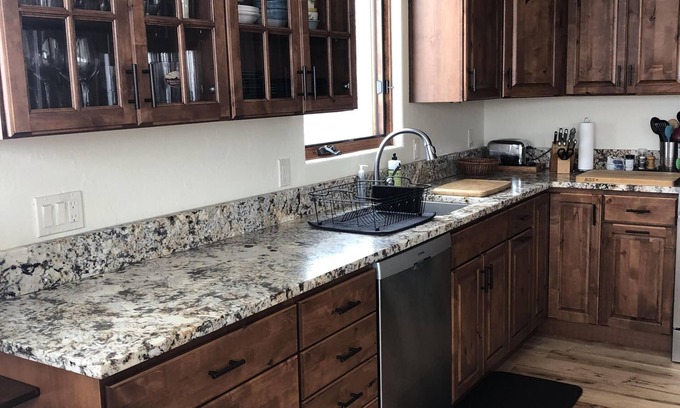 Telluride House | Telluride Sunny Guest House in the Ski Ranches located adjacent to Mountain Vill