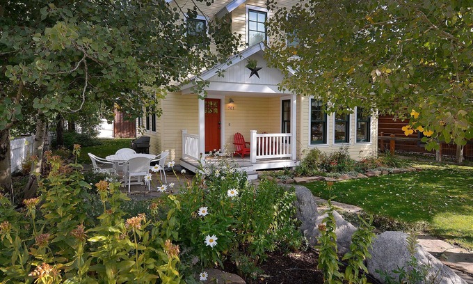 Crested Butte House | Teocalli Time, Lovely 3 Br House Downtown
