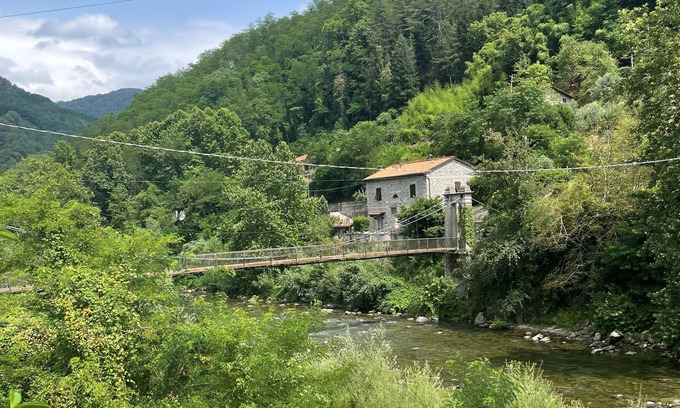 Bagni di Lucca Apartment | Terra Rossa is a lovely, modern apartment located in the heart of Bagni di Lucca