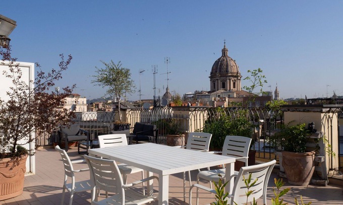 Rione VII Regola Apartment | Terrace on the Monuments of Rome by BelcantoVillas