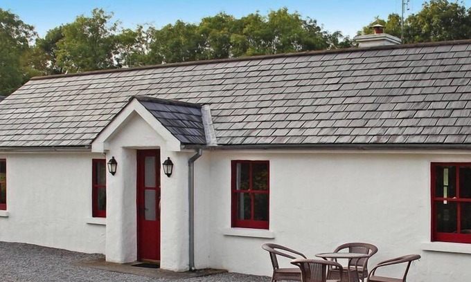 Terryglass Cottage | TerryGlass cottage with BBQ