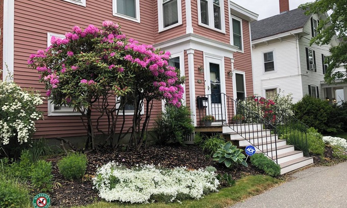 Bangor House | The 1830 Guest House