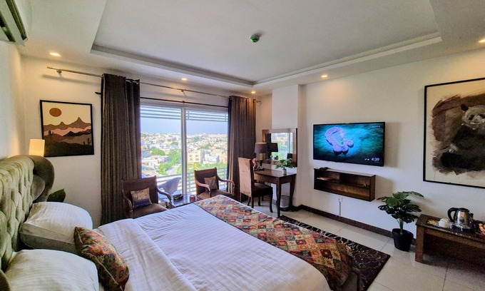 Islamabad Apartment | The 505 - Luxurious and Cozy Studio in Bahria Town