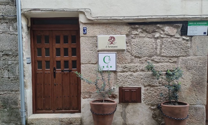 San Martin de Trevejo Cottage | The 6 Sisters cottage (intrego rental)