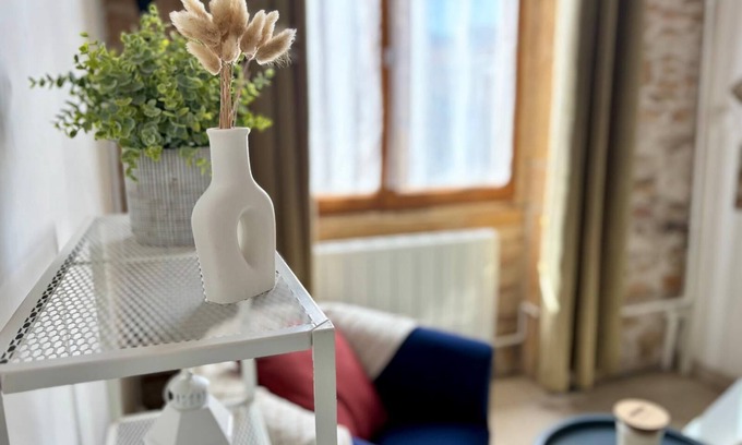 Vaise Apartment | The 9th Spot - Lyon Valmy Wifi & Access to Vieux Lyon