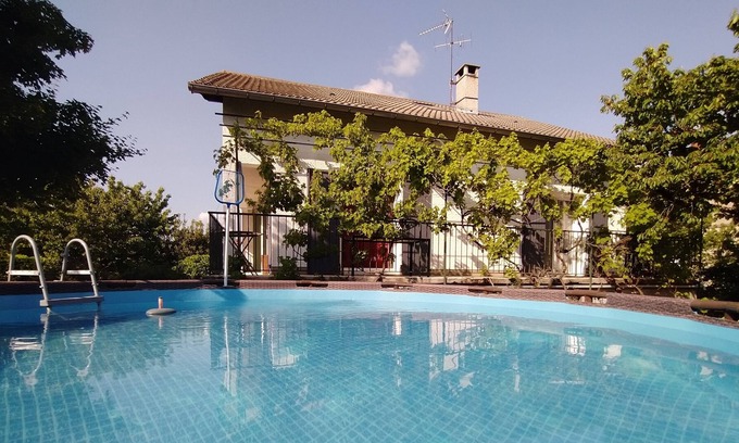 Albi House | The Albigensian Getaway