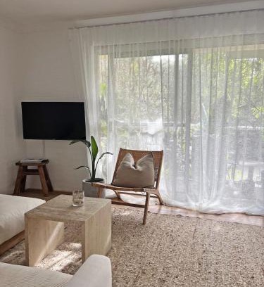 Boomerang Beach Apartment | The Anchorage