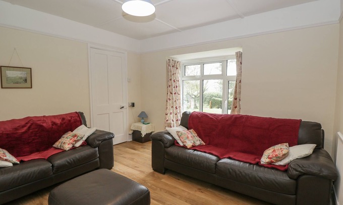 Pylle House | THE ANCHORAGE, family friendly, with a garden in Ditcheat