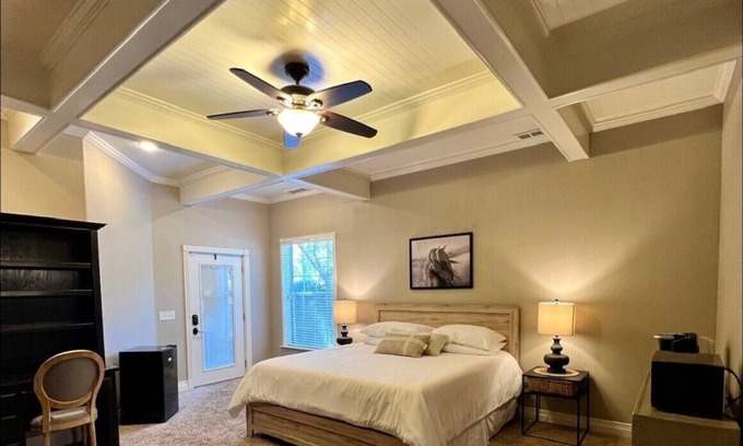 Clovis House | "The Andalusian Manor" Private Luxury Suite