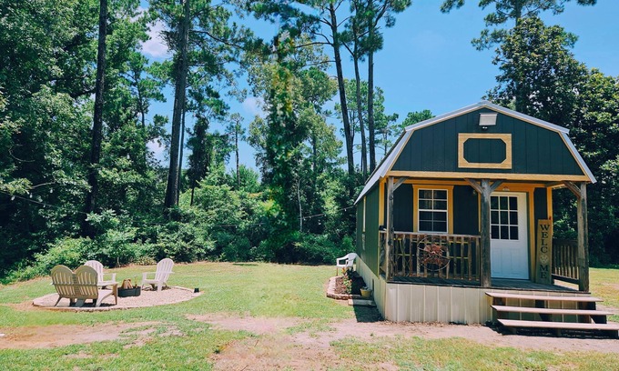 Leblanc Cottage | The Antler Nook - tiny home on 30 peaceful acres!