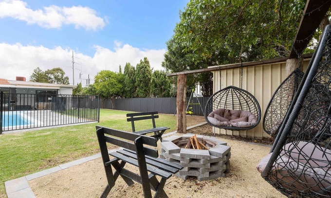 Belmont House | The Arlunya Escape: Pool, Fire Pit & Family Fun