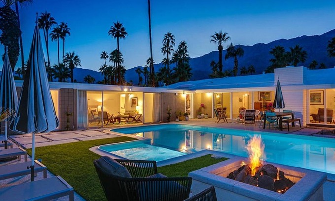 Twin Palms House | The Arrow of Twin Palms - Midcentury Alexander Permit# 3505