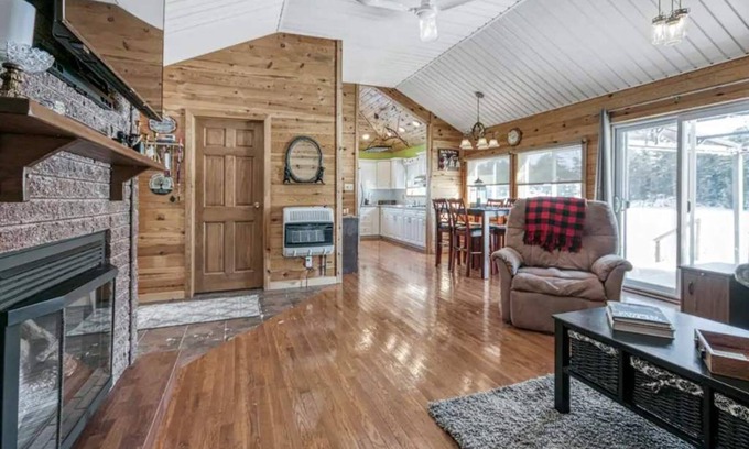 Byng Inlet Cottage | The Aspen: Make new memories!