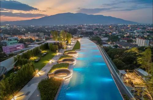 Chang Khlan Apartment | The Astra Sky River Chiang Mai 宜居4人 无边泳池 乳胶床垫