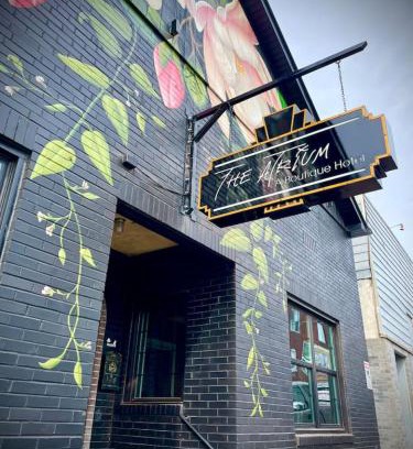 Perryville Hotel | The Atrium - A Boutique Hotel - Suite 15