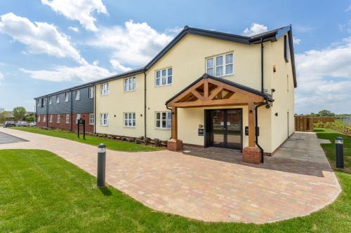 Clacton-on-Sea Hotel | The Aviator, formerly Smugglers Cove, Clacton On Sea by Marston's Inns