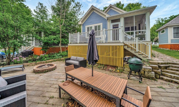 Cherry Valley House | The Balsam - 36 Farm View
