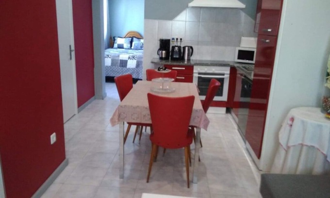 Senhora da Hora House | The banana house