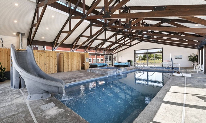 Garden City Cabin | The Barn (Sleeps 21) by Bear Lake Luxury Rentals