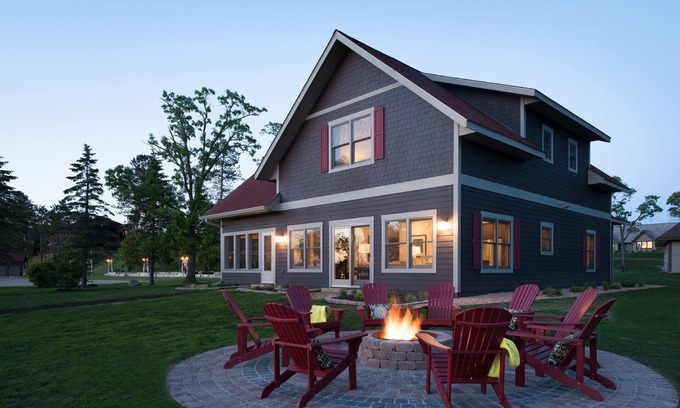 East Gull Lake Cabin | The Beach House at Madden's