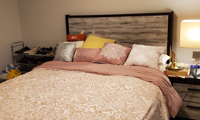 Wynnefield Heights Apartment | The Beacon of serenity. A cozy serene bedroom apt with a deck.