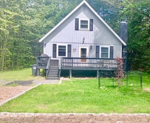 Tobyhanna House | The Beautiful & Cozy Malvec Chalet