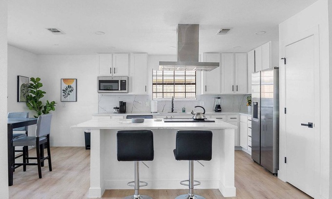 Plano House | The Belvedere Pet Friendly Spacious Yard