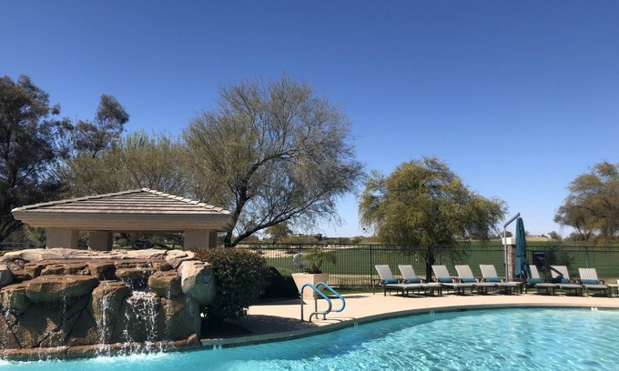 Kierland Condo | The BEST of Kierland on the Golf course w private patio