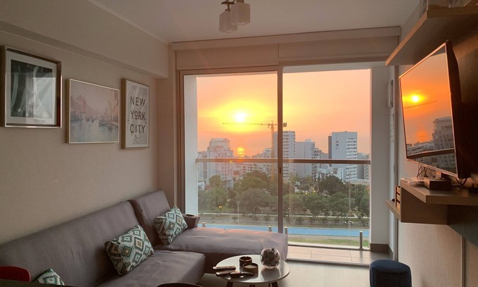 Barranco Apartment | The best sunset view in town! Check-in 24/7