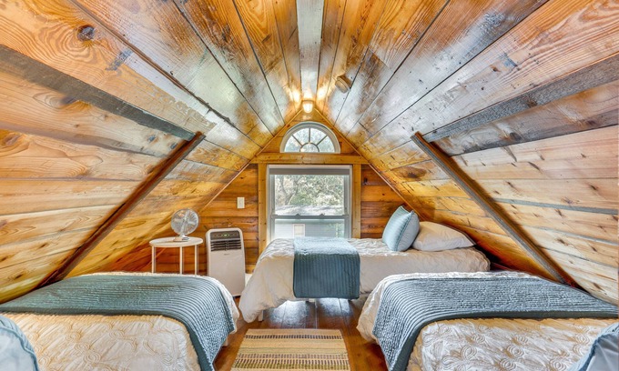 Folly Beach Cottage | The Bird House Lush Bungalow, Steps From Ocean!