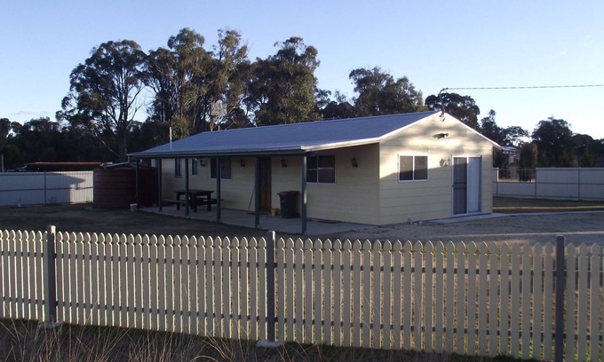 Invergowrie House | "The Block Getaway" - Peaceful Country Haven for Families