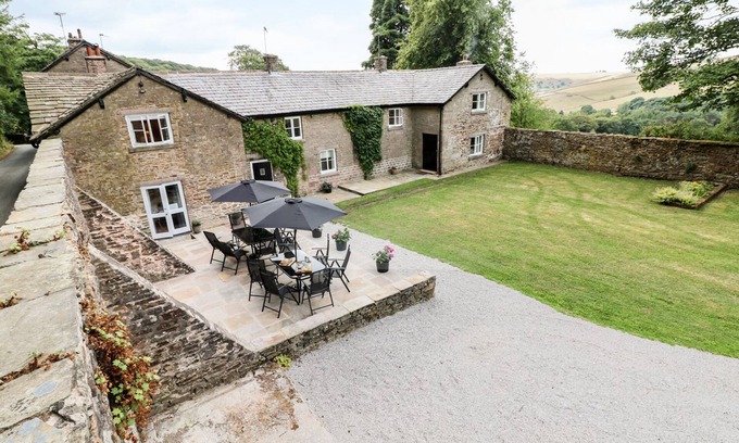 Macclesfield Cottage | THE BOTHY, pet friendly, character holiday cottage in Wildboarclough