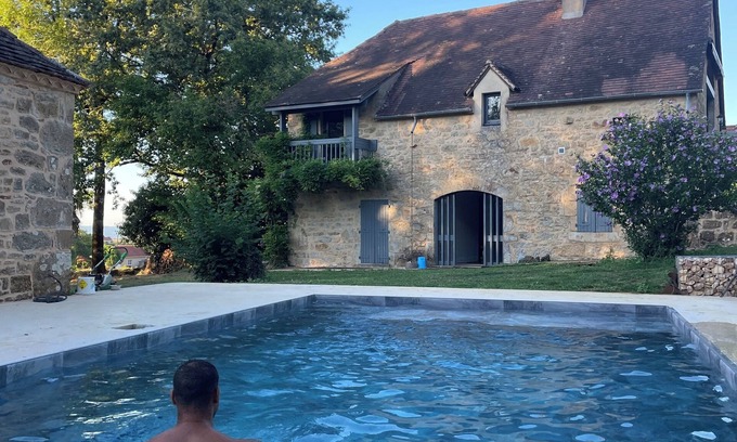 Miers House | The bread oven. Stone house near Rocamadour with private heated pool.