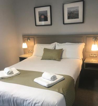 Wicklow Bed & Breakfast | The Bridge Tavern