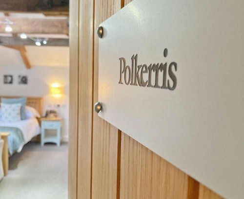Boscundle Hotel | The Britannia Inn & Waves Restaurant
