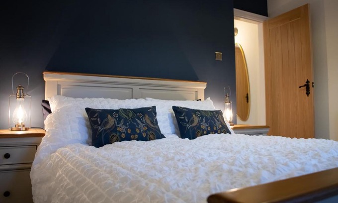 Morebattle House | The Burrow