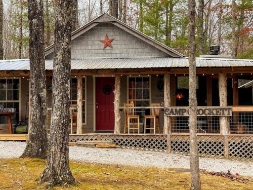 Jamestown House | The Cabin at Crockett Creek
