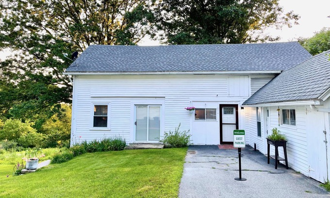 Dayville Apartment | The Carriage House at Chaprae Hall