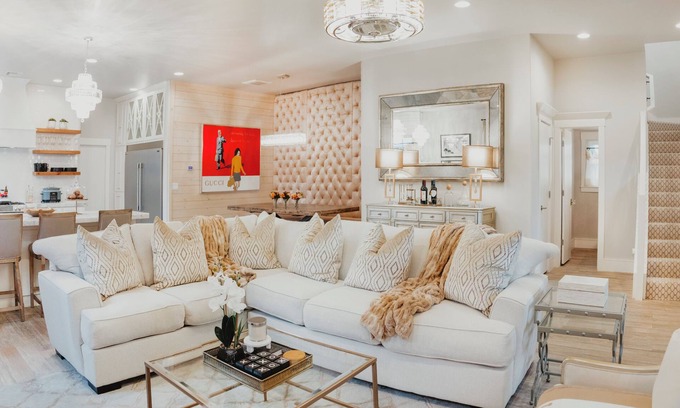 Eufaula House | The Cart House Sleeps 15 Golf Cart Luxury