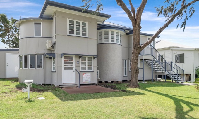 Emu Park House | The Castaway