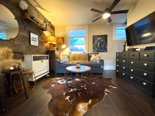 University Park House | The Chic Guest Retreat in Old Town near CSU!