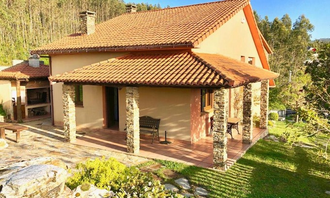 O Vicedo Ski Chalet | The Cliffs - Morandaina Beach