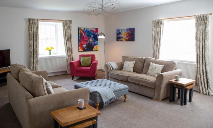Selkirk Apartment | The Clock Tower