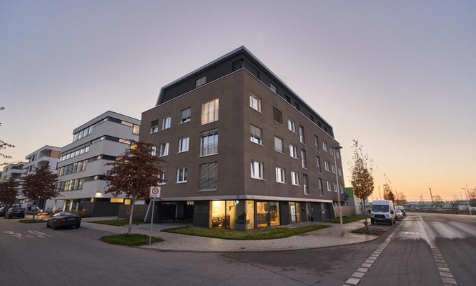 Bruhl-Guterbahnhof Apartment | The Cloud Suite Apartments