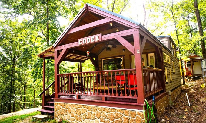 Murfreesboro House | The Codex - Parker Creek Bend Cabins