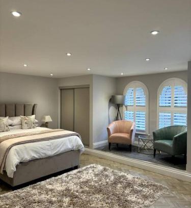 Lisburn House | The Colonel